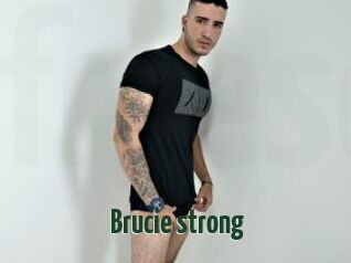 Brucie_strong