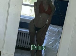 Divinia