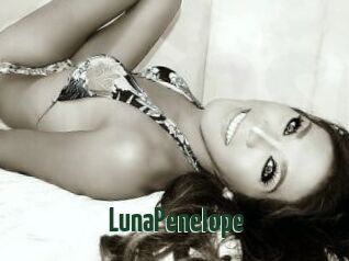 LunaPenelope