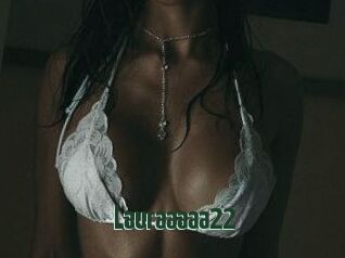 Lauraaaaa22