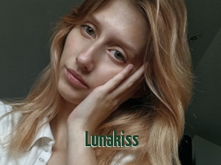 Lunakiss
