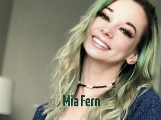 Mia_Fern