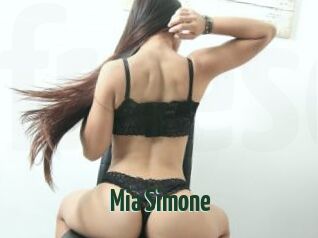 Mia_Simone