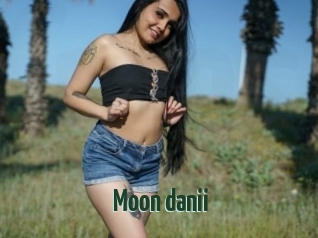 Moon_danii