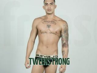 TWEEKSTRONG