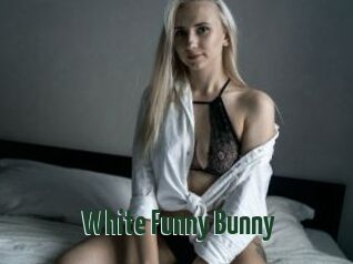 White_Funny_Bunny